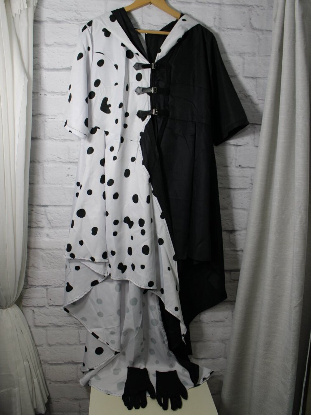 Disney Cruella Deville Costume Large Black Polka Dot Party Halloween Dress